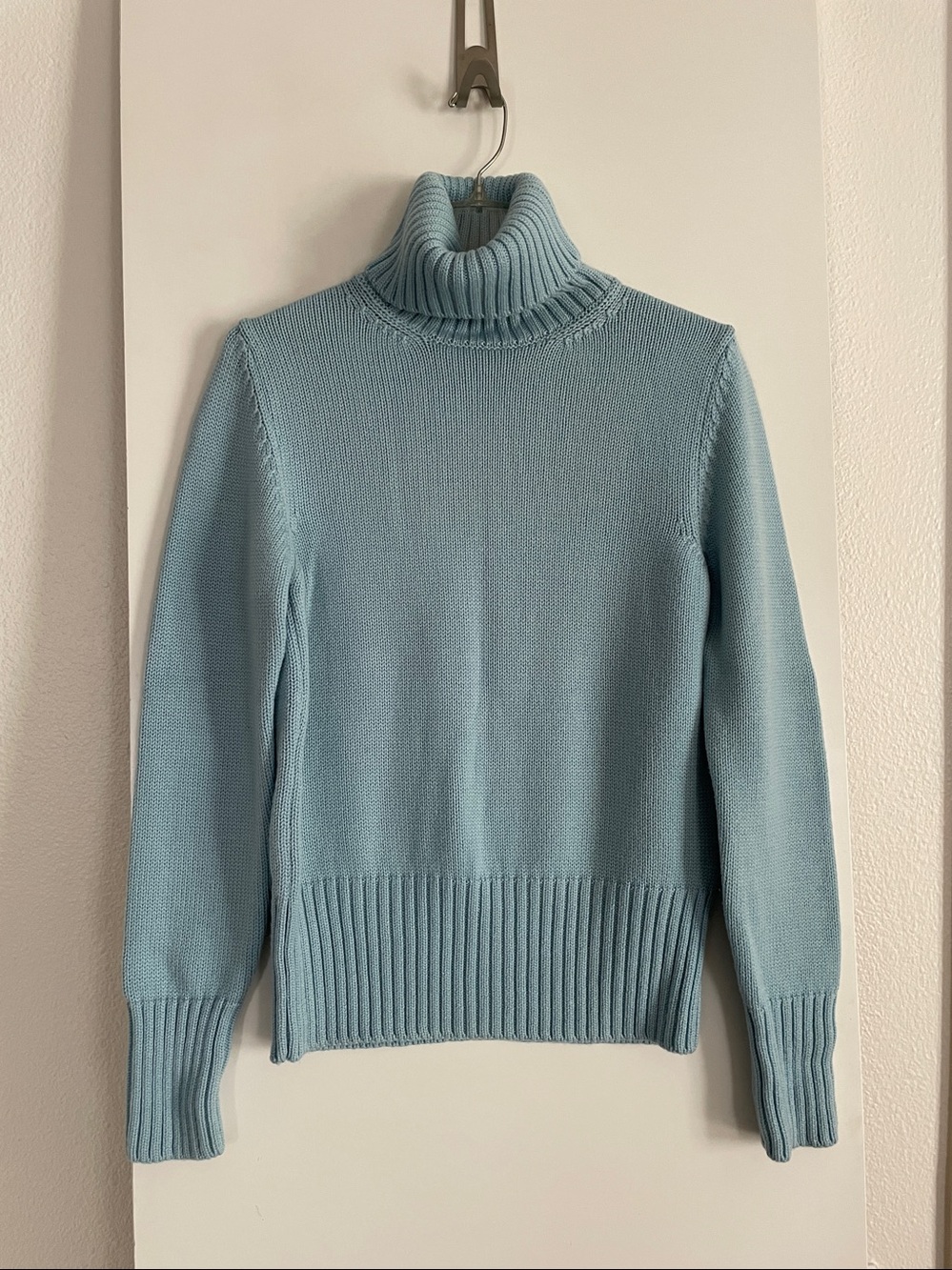 Authentic BURBERRY LONDON Extra Fine Merino Wool Italy Turtleneck Sky Blue